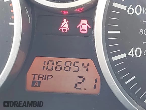 ✅ 2006 Mazda MX-5 Miata MX-5 • VIN: JM1NC25F560119547 • Lot: 43480565. Wystawiony na IAAI z przebiegiem 106 854 mil. Bezpłatny archiwum sprzedaży aukcyjnych z USA i szczegółowy raport historii pojazdu na DreamBid. Zdjęcie 15.