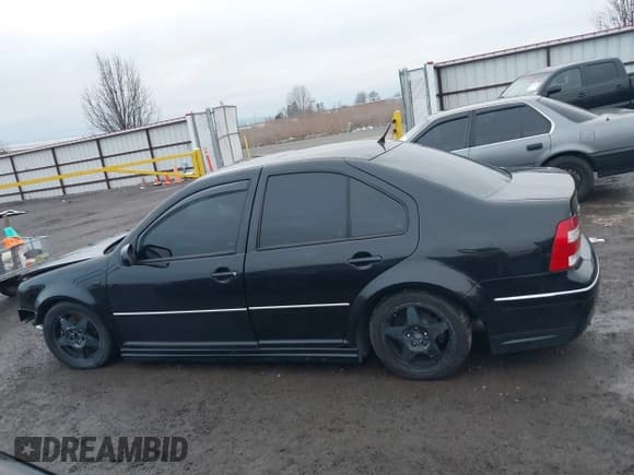 ✅ 2004 Volkswagen Jetta GLS • VIN: 3VWSE69M64M135499 • Lot: 43825207. Listed on IAAI with 156,036 mi. Free auction sales archive from the USA and detailed vehicle history report at DreamBid. Image 15.