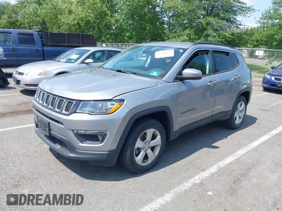 ✅ 2018 Jeep Compass Latitude • VIN: 3C4NJDBB3JT154540 • Lot: 42758181. Listed on IAAI with 21,051 mi. Free auction sales archive from the USA and detailed vehicle history report at DreamBid. Image 2.