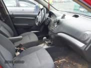 ✅ 2010 Chevrolet Aveo 1LT • VIN: KL1TD5DE2AB125664 • Lot: 41962543. Wystawiony na IAAI z przebiegiem 125 864 mil. Bezpłatny archiwum sprzedaży aukcyjnych z USA i szczegółowy raport historii pojazdu na DreamBid. Zdjęcie 5.