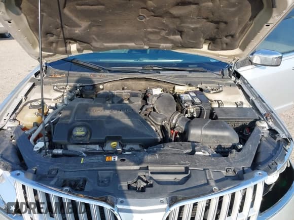 ✅ 2010 Lincoln MKZ • VIN: 3LNHL2GC4AR608669 • Lot: 42198042. Listed on IAAI with 122,715 mi. Free auction sales archive from the USA and detailed vehicle history report at DreamBid. Image 10.