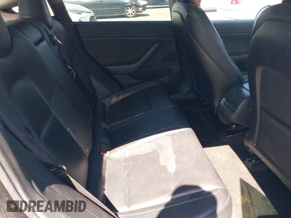✅ 2018 Tesla Model 3 Long Range Battery • VIN: 5YJ3E1EA7JF011411 • Lot: 42227015. Listed on IAAI with 156,549 mi. Free auction sales archive from the USA and detailed vehicle history report at DreamBid. Image 8.