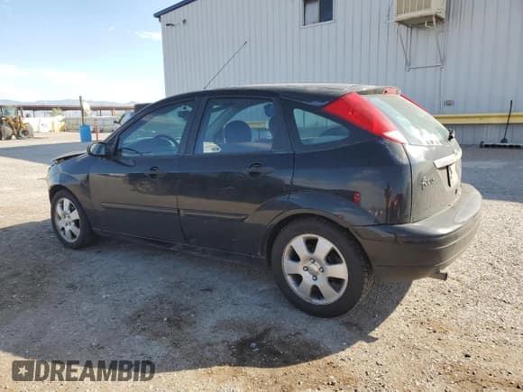 ✅ 2002 Ford Focus ZX5 • VIN: 3FAFP37342R185718 • Lot: 85726725. Listed on Copart with 174,114 mi. Free auction sales archive from the USA and detailed vehicle history report at DreamBid. Image 2.