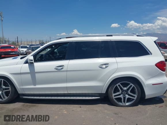 ✅ 2017 Mercedes-Benz GLS 550 • VIN: 4JGDF7DE5HA925017 • Lot: 42781750. Listed on IAAI with Not provided. Free auction sales archive from the USA and detailed vehicle history report at DreamBid. Image 13.