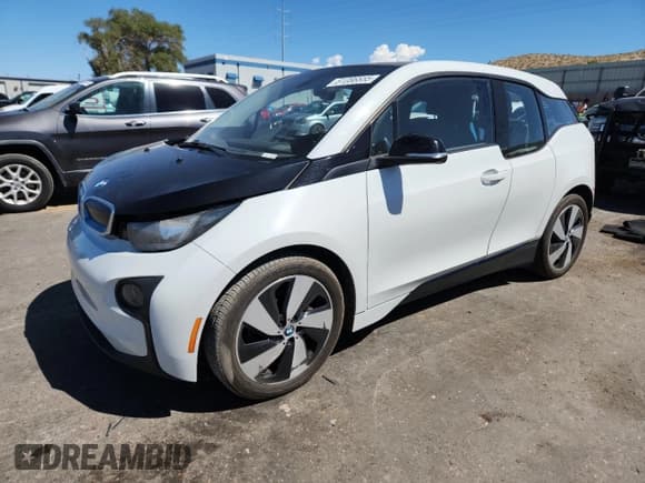 ✅ 2016 BMW i3 • VIN: WBY1Z4C57GV507370 • Lot: 81086555. Wystawiony na Copart z przebiegiem 104 768 mil. Bezpłatny archiwum sprzedaży aukcyjnych z USA i szczegółowy raport historii pojazdu na DreamBid. Zdjęcie 1.