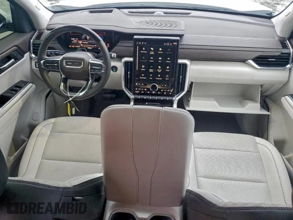 ✅ 2024 GMC Acadia AWD Denali • VIN: 1GKENRKS1RJ167621 • Lot: 94104445. Wystawiony na Copart z przebiegiem 15 226 mil. Bezpłatny archiwum sprzedaży aukcyjnych z USA i szczegółowy raport historii pojazdu na DreamBid. Zdjęcie 8.