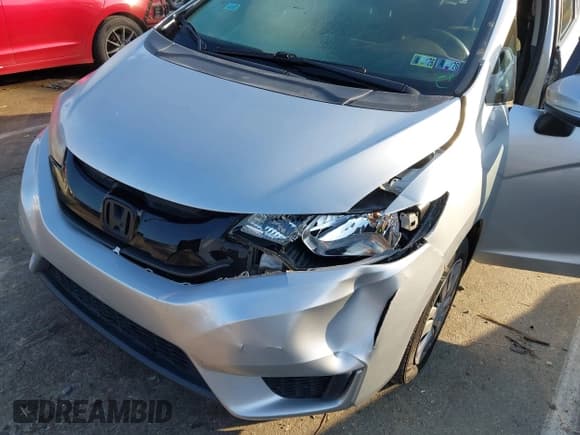 ✅ 2016 Honda Fit LX • VIN: JHMGK5H5XGX019824 • Lot: 43595707. Listed on IAAI with 137,973 mi. Free auction sales archive from the USA and detailed vehicle history report at DreamBid. Image 6.