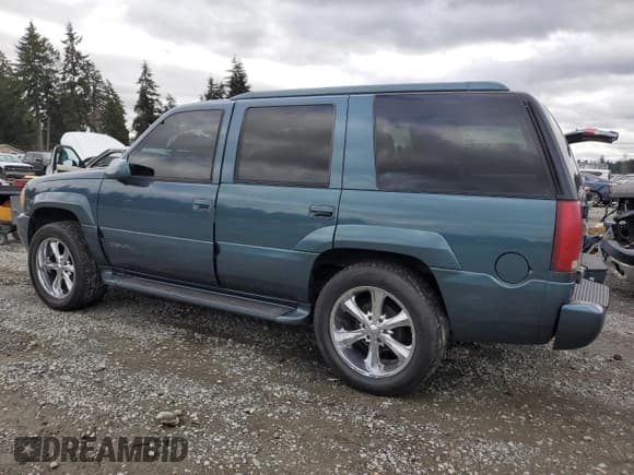 ✅ 1999 GMC Denali • VIN: 1GKEK13R6XR918944 • Лот: 46049675. Опубликован ранее на Copart с пробегом 140 826 миль. Бесплатный доступ к архиву аукционных продаж из США и подробный отчёт об истории автомобиля на DreamBid. Изображение 2.