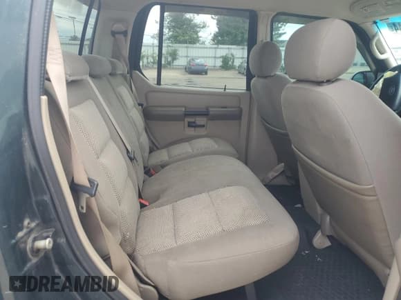 ✅ 2004 Ford Explorer Sport Trac XLS • VIN: 1FMZU77K24UB43103 • Lot: 55955144. Listed on Copart with 197,274 mi. Free auction sales archive from the USA and detailed vehicle history report at DreamBid. Image 10.