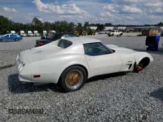 1975 Chevrolet Corvette с VIN 1Z37J5S415079, выставлен на аукционе Copart как лот 70462925 с пробегом 47 109 миль миль и Списание • Salvage title. История ставок и продаж доступна на DreamBid. Изображение 3.