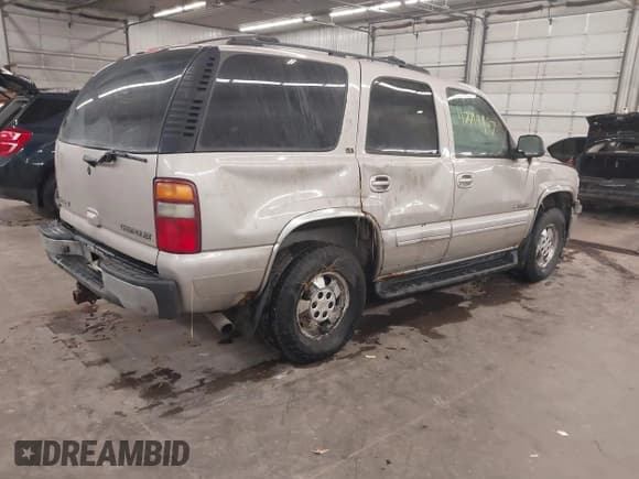 ✅ 2003 Chevrolet Tahoe LS • VIN: 1GNEK13ZX3J296716 • Lot: 42719976. Wystawiony na IAAI z przebiegiem 229 391 mil. Bezpłatny archiwum sprzedaży aukcyjnych z USA i szczegółowy raport historii pojazdu na DreamBid. Zdjęcie 4.