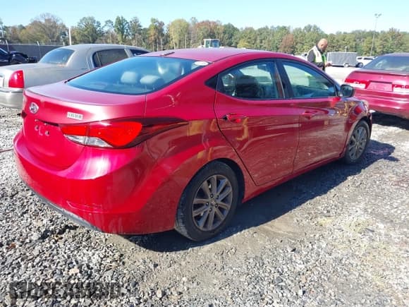 ✅ 2015 Hyundai Elantra Limited • VIN: KMHDH4AE3FU352224 • Lot: 43600437. Listed on IAAI with 122,219 mi. Free auction sales archive from the USA and detailed vehicle history report at DreamBid. Image 4.