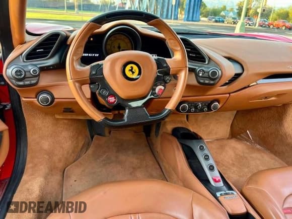 ✅ 2016 Ferrari 488 • VIN: ZFF79ALA5G0214993 • Лот: 69477725. Опубликован ранее на Copart с пробегом 25 529 миль. Бесплатный доступ к архиву аукционных продаж из США и подробный отчёт об истории автомобиля на DreamBid. Изображение 9.