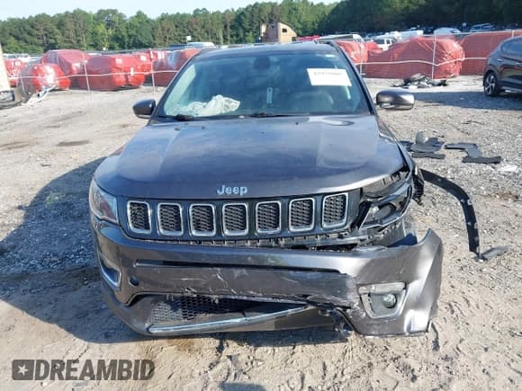 ✅ 2020 Jeep Compass Limited • VIN: 3C4NJCCB1LT140664 • Lot: 42975005. Listed on IAAI with 96,399 mi. Free auction sales archive from the USA and detailed vehicle history report at DreamBid. Image 12.