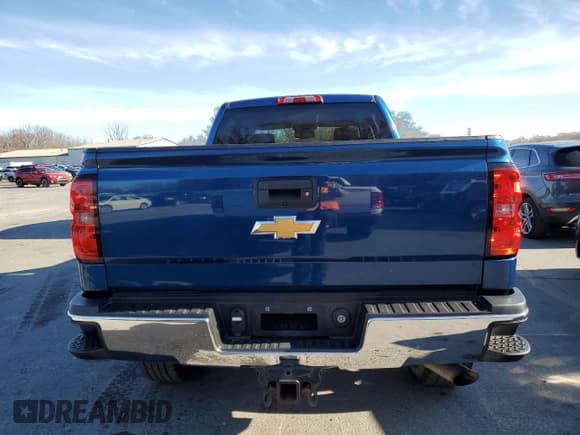 ✅ 2018 Chevrolet Silverado 2500HD LT • VIN: 1GC1KVEG1JF146262 • Лот: 92333615. Опубликован ранее на Copart с пробегом 114 738 миль. Бесплатный доступ к архиву аукционных продаж из США и подробный отчёт об истории автомобиля на DreamBid. Изображение 6.