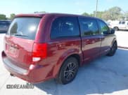 ✅ 2017 Dodge Grand Caravan SE • VIN: 2C4RDGBG3HR648996 • Lot: 39329230. Wystawiony na IAAI z przebiegiem 108 260 mil. Bezpłatny archiwum sprzedaży aukcyjnych z USA i szczegółowy raport historii pojazdu na DreamBid. Zdjęcie 4.