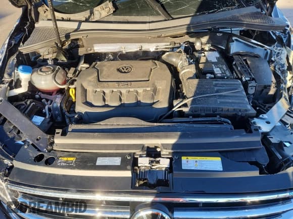 ✅ 2024 Volkswagen Tiguan S • VIN: 3VVFB7AX8RM165525 • Lot: 93033285. Listed on Copart with 5,945 mi. Free auction sales archive from the USA and detailed vehicle history report at DreamBid. Image 12.