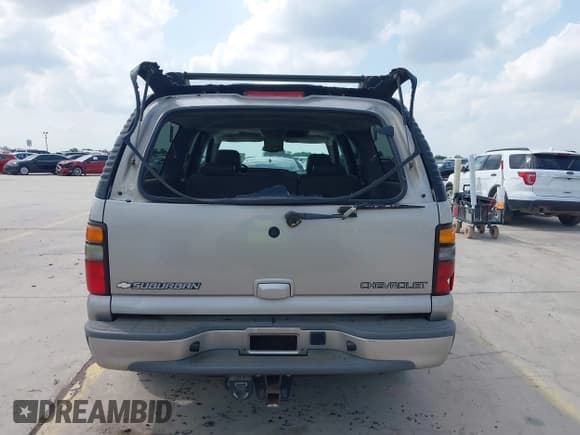 ✅ 2005 Chevrolet Suburban LS • VIN: 3GNEC16Z65G212582 • Лот: 42409878. Опубликован ранее на IAAI с пробегом 141 303 миль. Бесплатный доступ к архиву аукционных продаж из США и подробный отчёт об истории автомобиля на DreamBid. Изображение 16.