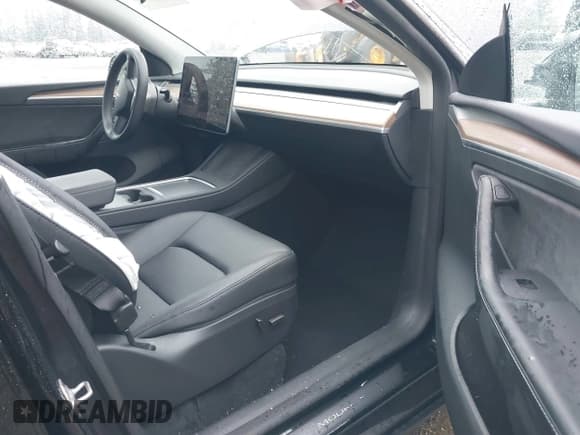 ✅ 2025 Tesla Model Y Long Range • VIN: 7SAYGDED3SF236893 • Лот: 43698211. Опубликован ранее на IAAI с пробегом 2 586 миль. Бесплатный доступ к архиву аукционных продаж из США и подробный отчёт об истории автомобиля на DreamBid. Изображение 5.