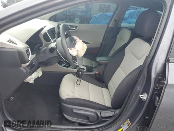 2018 Hyundai Ioniq Blue с VIN KMHC65LC8JU084525, выставлен на аукционе Copart как лот 79477674 с пробегом 76 375 миль миль и На запчасти • Non repairable. История ставок и продаж доступна на DreamBid. Изображение 7.