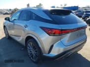 ✅ 2024 Lexus RX 350 Premium Plus • VIN: 2T2BAMCA3RC056921 • Lot: 43530590. Wystawiony na IAAI z przebiegiem 21 887 mil. Bezpłatny archiwum sprzedaży aukcyjnych z USA i szczegółowy raport historii pojazdu na DreamBid. Zdjęcie 3.