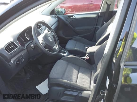 ✅ 2012 Volkswagen Golf TDI • VIN: WVWDM7AJ4CW040234 • Lot: 43721961. Listed on IAAI with 52,765 mi. Free auction sales archive from the USA and detailed vehicle history report at DreamBid. Image 5.