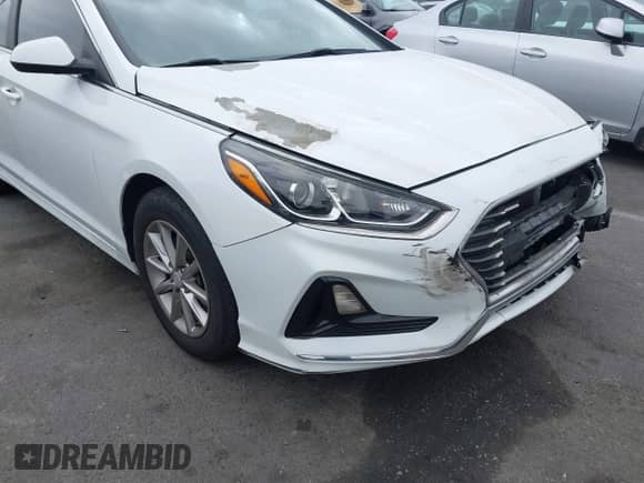 2018 Hyundai Sonata SE с VIN 5NPE24AF3JH704255, выставлен на аукционе IAAI как лот 43389069 с пробегом 105 614 миль миль и . История ставок и продаж доступна на DreamBid. Изображение 18.