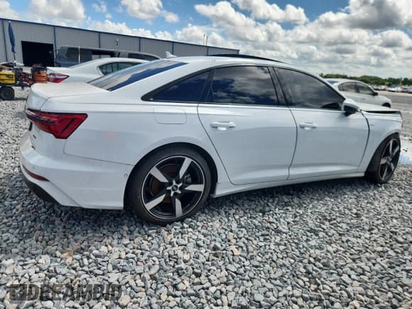 ✅ 2021 Audi A6 Premium Plus • VIN: WAUL2AF25MN043390 • Лот: 66332155. Опубликован ранее на Copart с пробегом Не указан. Бесплатный доступ к архиву аукционных продаж из США и подробный отчёт об истории автомобиля на DreamBid. Изображение 3.