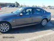 ✅ 2006 BMW 3 Series 330i • VIN: WBAVB33566KR76948 • Lot: 41949725. Wystawiony na IAAI z przebiegiem 179 505 mil. Bezpłatny archiwum sprzedaży aukcyjnych z USA i szczegółowy raport historii pojazdu na DreamBid. Zdjęcie 6.