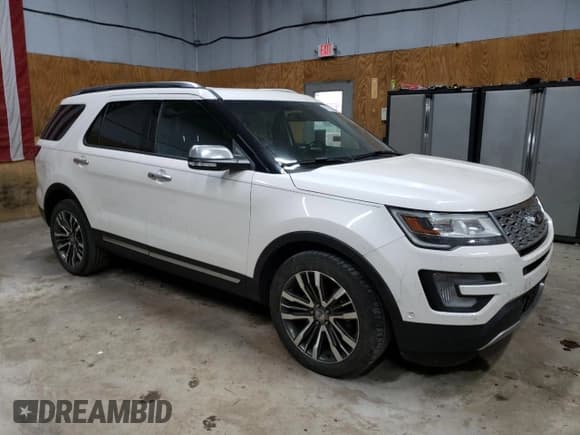 ✅ 2016 Ford Explorer Platinum • VIN: 1FM5K8HT9GGC70998 • Lot: 60282655. Wystawiony na Copart z przebiegiem 155 266 mil. Bezpłatny archiwum sprzedaży aukcyjnych z USA i szczegółowy raport historii pojazdu na DreamBid. Zdjęcie 4.