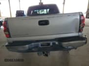 ✅ 2006 Chevrolet Silverado 2500HD Work Truck • VIN: 1GCHK29U36E104380 • Lot: 81989924. Wystawiony na Copart z przebiegiem 125 908 mil. Bezpłatny archiwum sprzedaży aukcyjnych z USA i szczegółowy raport historii pojazdu na DreamBid. Zdjęcie 6.