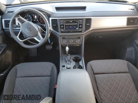 ✅ 2021 Volkswagen Atlas S • VIN: 1V2GC2CA7MC203640 • Lot: 43782745. Listed on Copart with 61,806 mi. Free auction sales archive from the USA and detailed vehicle history report at DreamBid. Image 8.