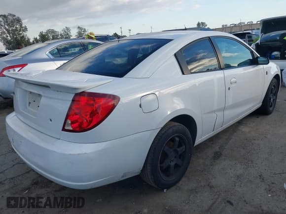 ✅ 2006 Saturn ION • VIN: 1G8AN15FX6Z114112 • Lot: 43745866. Wystawiony na IAAI z przebiegiem 226 423 mil. Bezpłatny archiwum sprzedaży aukcyjnych z USA i szczegółowy raport historii pojazdu na DreamBid. Zdjęcie 4.