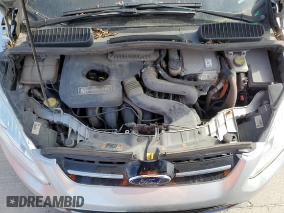 ✅ 2018 Ford C-Max SE • VIN: 1FADP5AU4JL101379 • Lot: 87041635. Wystawiony na Copart z przebiegiem 233 355 mil. Bezpłatny archiwum sprzedaży aukcyjnych z USA i szczegółowy raport historii pojazdu na DreamBid. Zdjęcie 12.