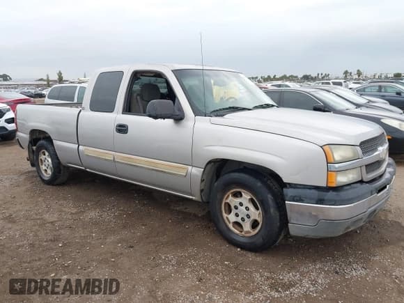 ✅ 2004 Chevrolet Silverado 1500 LS • VIN: 2GCEC19T241160407 • Лот: 43724764. Опубликован ранее на IAAI с пробегом 196 526 миль. Бесплатный доступ к архиву аукционных продаж из США и подробный отчёт об истории автомобиля на DreamBid. Изображение 1.