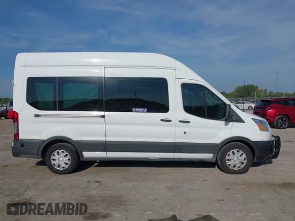 ✅ 2019 Ford Transit Passenger XL • VIN: 1FBAX2XM8KKA05785 • Лот: 43103934. Опубликован ранее на IAAI с пробегом 136 221 миль. Бесплатный доступ к архиву аукционных продаж из США и подробный отчёт об истории автомобиля на DreamBid. Изображение 13.