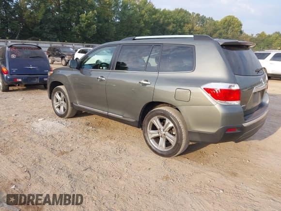 ✅ 2012 Toyota Highlander Limited • VIN: 5TDDK3EH0CS131961 • Lot: 43222784. Listed on IAAI with 334,295 mi. Free auction sales archive from the USA and detailed vehicle history report at DreamBid. Image 3.