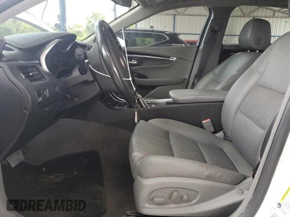 ✅ 2018 Chevrolet Impala LT • VIN: 2G1105SA0J9163917 • Лот: 66475335. Опубликован ранее на Copart с пробегом 100 627 миль. Бесплатный доступ к архиву аукционных продаж из США и подробный отчёт об истории автомобиля на DreamBid. Изображение 7.