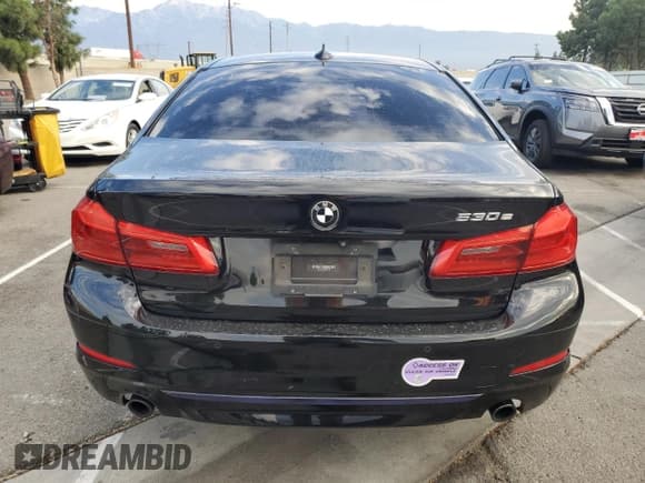 ✅ 2019 BMW 5 Series 530e • VIN: WBAJA9C50KB389739 • Lot: 81418465. Listed on Copart with 117,629 mi. Free auction sales archive from the USA and detailed vehicle history report at DreamBid. Image 6.