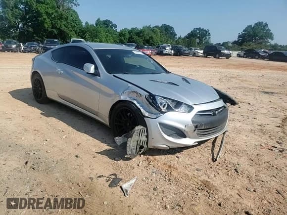 ✅ 2013 Hyundai Genesis Coupe 2.0T • VIN: KMHHT6KD4DU084167 • Lot: 60564035. Wystawiony na Copart z przebiegiem 177 235 mil. Bezpłatny archiwum sprzedaży aukcyjnych z USA i szczegółowy raport historii pojazdu na DreamBid. Zdjęcie 13.