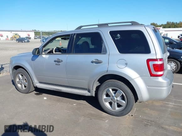✅ 2010 Ford Escape XLT • VIN: 1FMCU0DG1AKA63442 • Lot: 43465136. Wystawiony na IAAI z przebiegiem 103 680 mil. Bezpłatny archiwum sprzedaży aukcyjnych z USA i szczegółowy raport historii pojazdu na DreamBid. Zdjęcie 14.