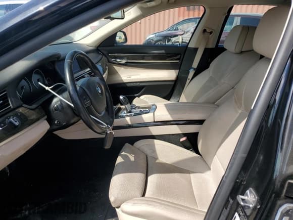 ✅ 2012 BMW 7 Series 740Li • VIN: WBAKB4C51CC575984 • Lot: 82439325. Listed on Copart with 160,856 mi. Free auction sales archive from the USA and detailed vehicle history report at DreamBid. Image 7.
