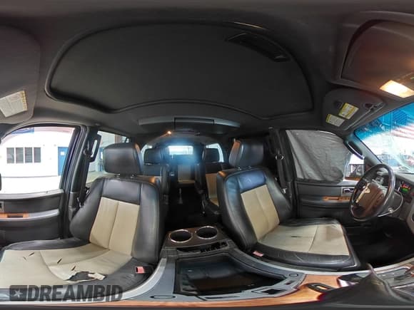 ✅ 2007 Ford Expedition Max Eddie Bauer • VIN: 1FMFK18587LA73454 • Lot: 91085955. Listed on Copart with 218,816 mi. Free auction sales archive from the USA and detailed vehicle history report at DreamBid. Image 16.