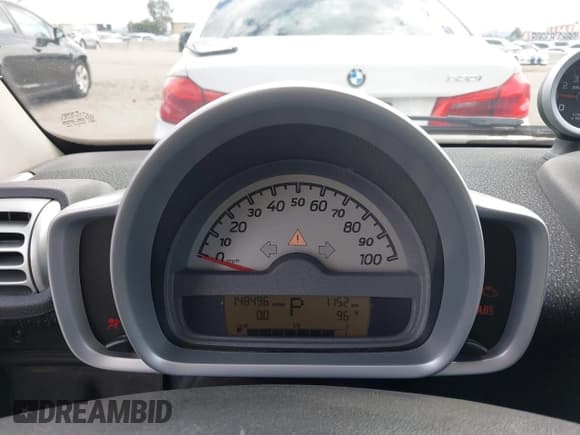 ✅ 2009 Smart fortwo Pure • VIN: WMEEJ31X39K285621 • Лот: 43298780. Опубликован ранее на IAAI с пробегом 148 496 миль. Бесплатный доступ к архиву аукционных продаж из США и подробный отчёт об истории автомобиля на DreamBid. Изображение 7.