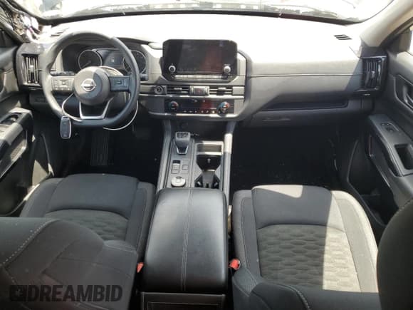 ✅ 2023 Nissan Pathfinder S • VIN: 5N1DR3AC7PC223478 • Lot: 59713735. Wystawiony na Copart z przebiegiem 29 219 mil. Bezpłatny archiwum sprzedaży aukcyjnych z USA i szczegółowy raport historii pojazdu na DreamBid. Zdjęcie 8.