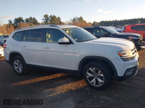 ✅ 2018 Volkswagen Atlas SEL • VIN: 1V2MR2CA6JC525196 • Lot: 43689256. Wystawiony na IAAI z przebiegiem 108 956 mil. Bezpłatny archiwum sprzedaży aukcyjnych z USA i szczegółowy raport historii pojazdu na DreamBid. Zdjęcie 13.