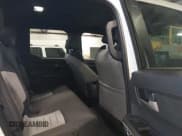 ✅ 2025 Toyota Tacoma SR • VIN: 3TMLB5JN2SM090394 • Лот: 41916312. Опубликован ранее на IAAI с пробегом 840 миль. Бесплатный доступ к архиву аукционных продаж из США и подробный отчёт об истории автомобиля на DreamBid. Изображение 8.