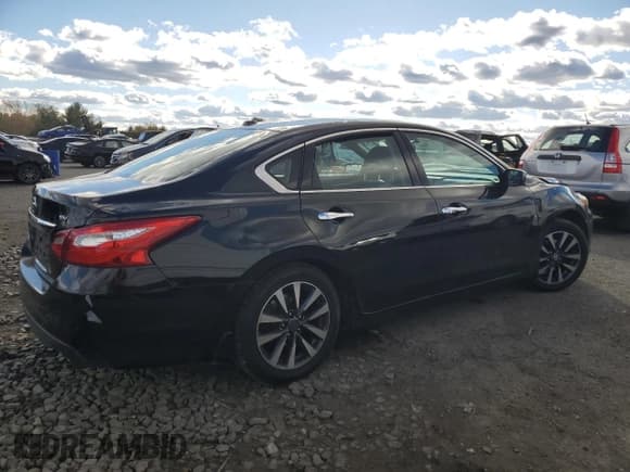 ✅ 2017 Nissan Altima SV • VIN: 1N4AL3AP8HC264785 • Лот: 91864815. Опубликован ранее на Copart с пробегом 336 923 миль. Бесплатный доступ к архиву аукционных продаж из США и подробный отчёт об истории автомобиля на DreamBid. Изображение 3.
