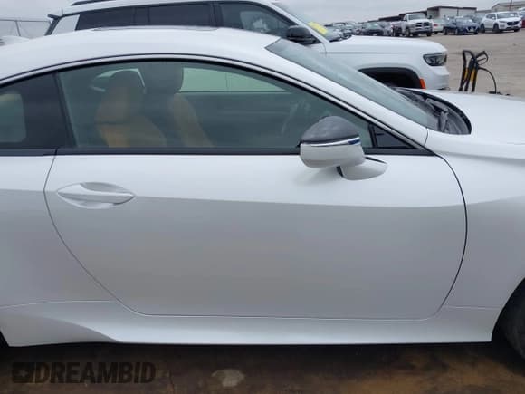 ✅ 2022 Lexus RC 350 • VIN: JTHDZ5BC2N5025440 • Lot: 41586393. Wystawiony na IAAI z przebiegiem 11 902 mil. Bezpłatny archiwum sprzedaży aukcyjnych z USA i szczegółowy raport historii pojazdu na DreamBid. Zdjęcie 20.