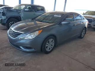 2013 Hyundai Sonata GLS z VIN 5NPEB4AC1DH599175, wystawiony jako Copart lot #84285505 z przebiegiem 93 292 mil mil oraz Szkoda całkowita • Salvage title. Historia ofert i sprzedaży dostępna na DreamBid. Obrazek 1.
